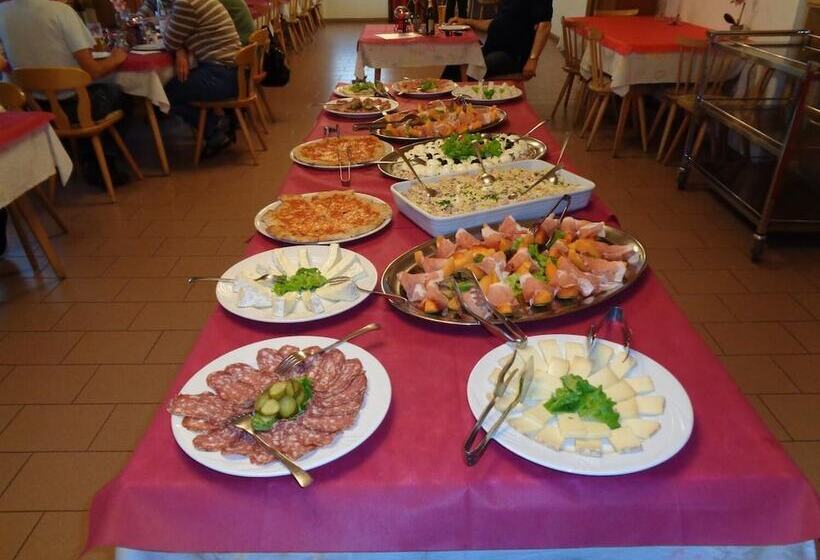 בית מלון כפרי Albergo Bucaneve