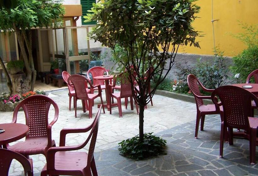 בית מלון כפרי Albergo Corona