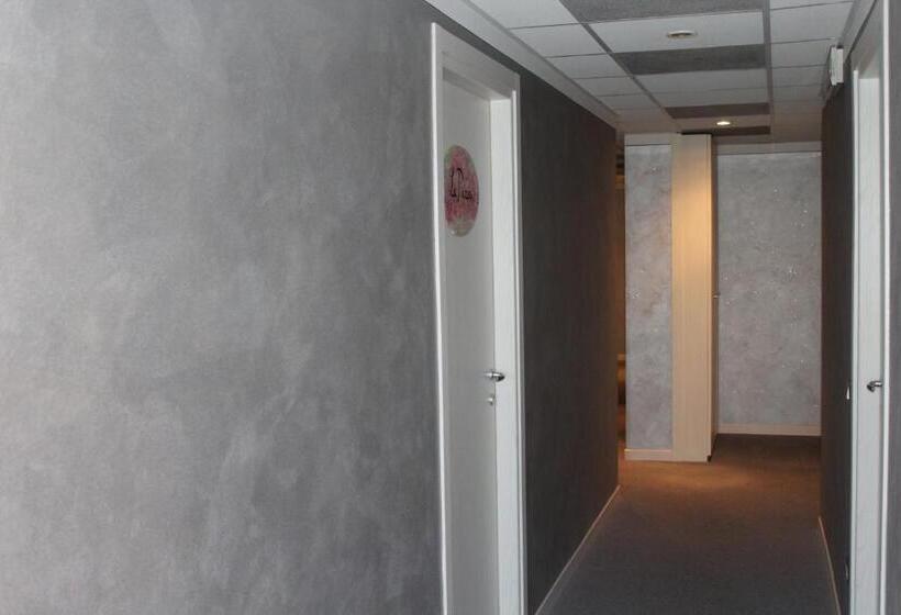 Отель Albergo Cristina