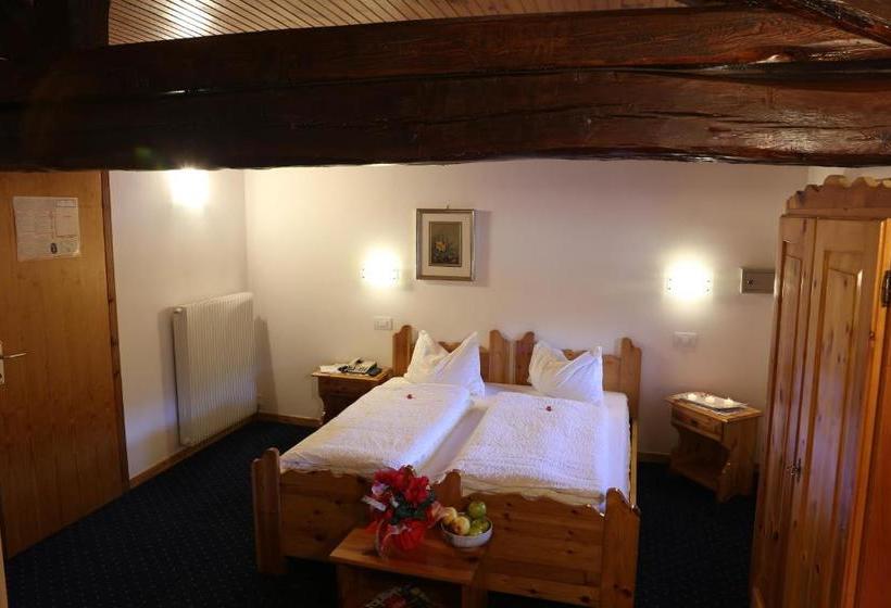 בית מלון כפרי Albergo Due Spade