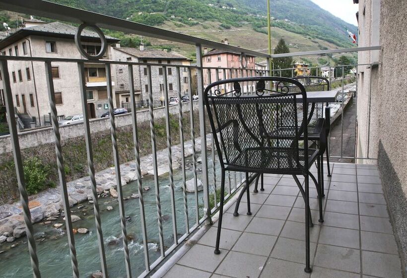 هتل Albergo Gusmeroli