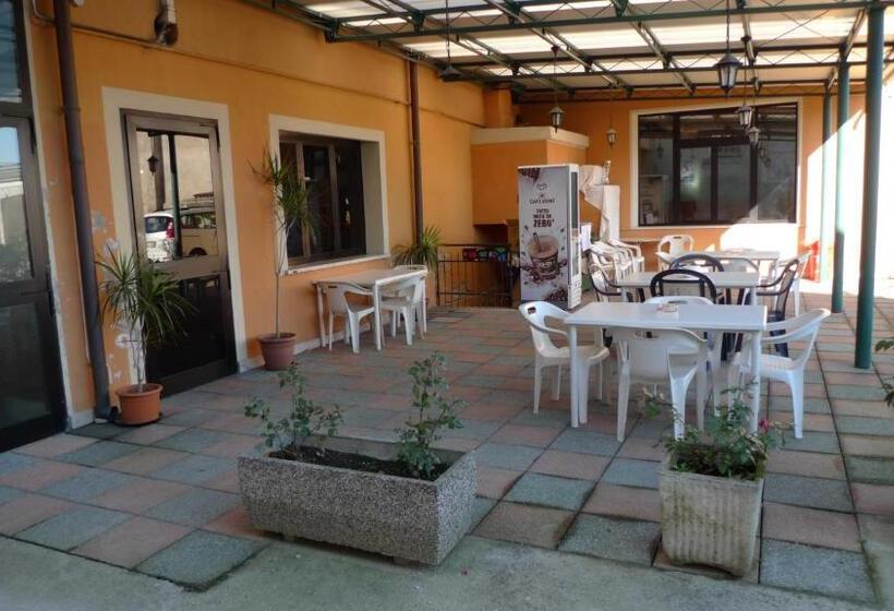 בית מלון כפרי Albergo Simonati