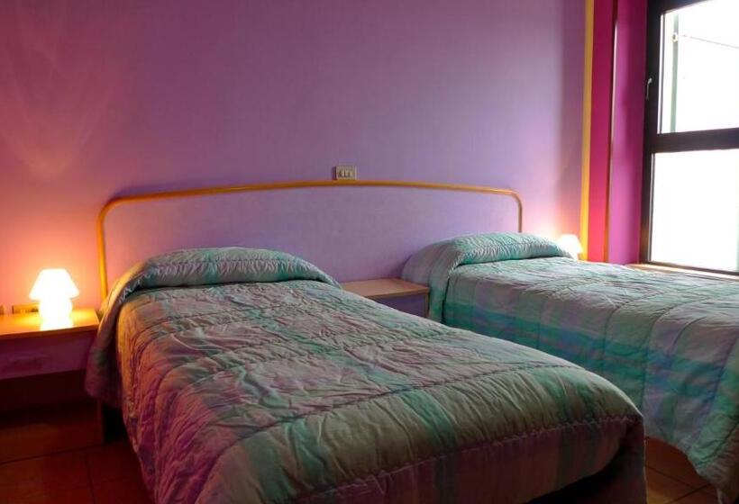 호텔 Albergo Simonati