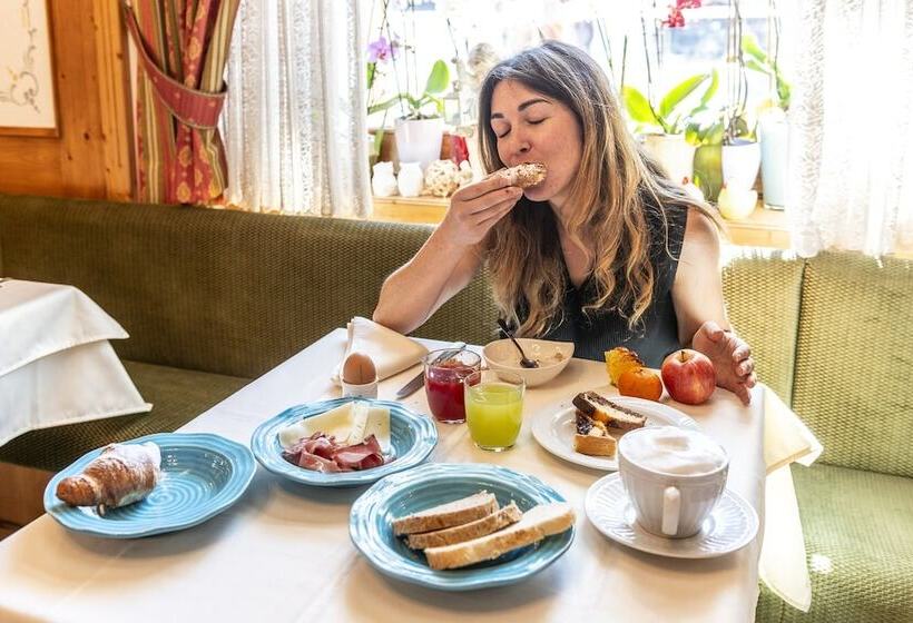 בית מלון כפרי Arcangelo 3 Stelle Superior