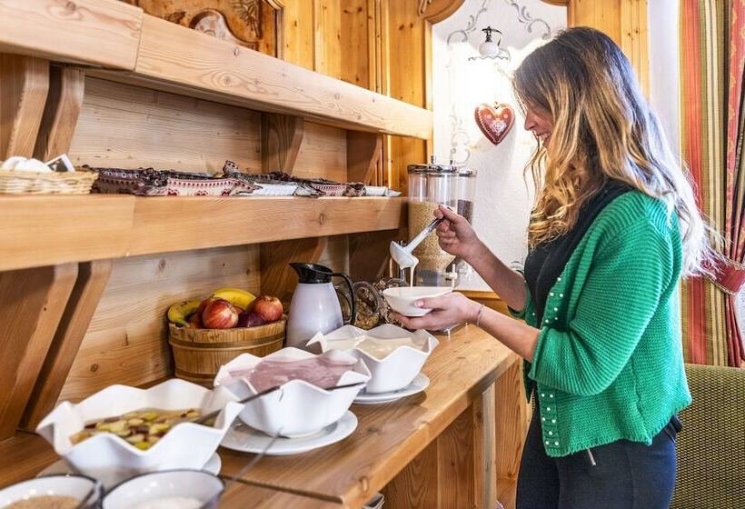 בית מלון כפרי Arcangelo 3 Stelle Superior