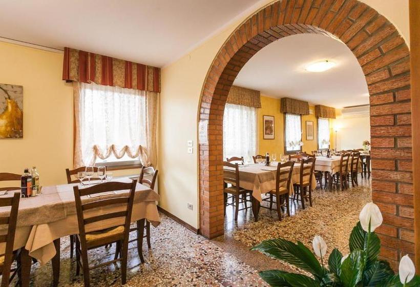 בית מלון כפרי Callalta