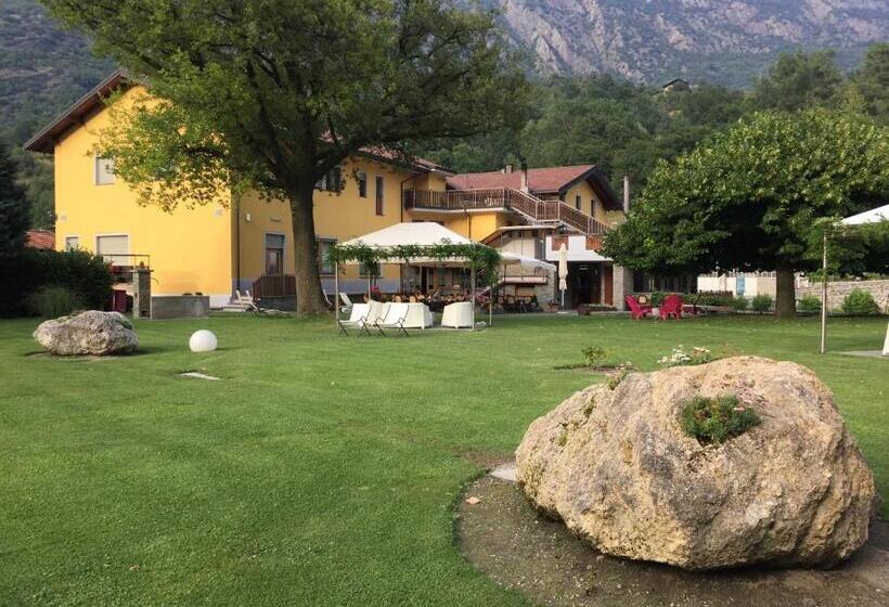 בית מלון כפרי Castello