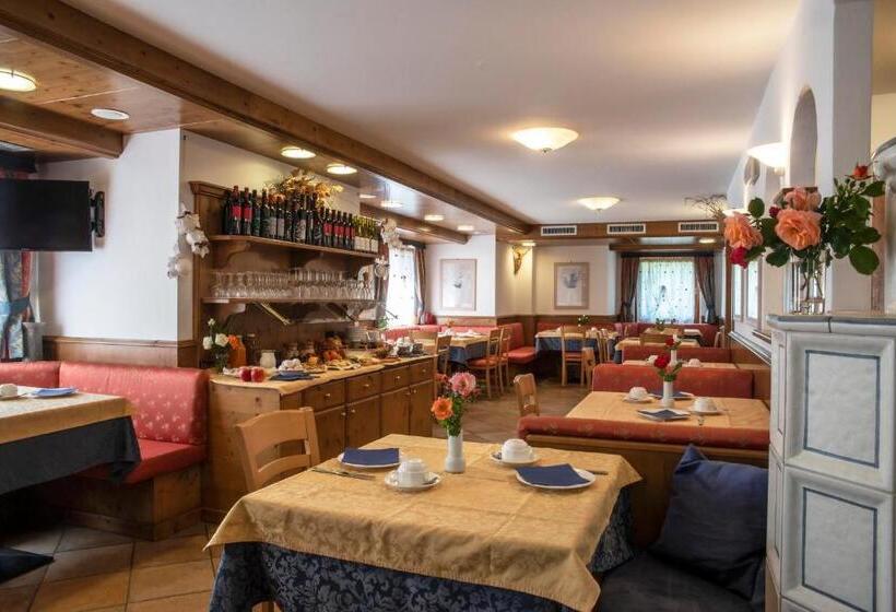 فندق Chalet Genziana