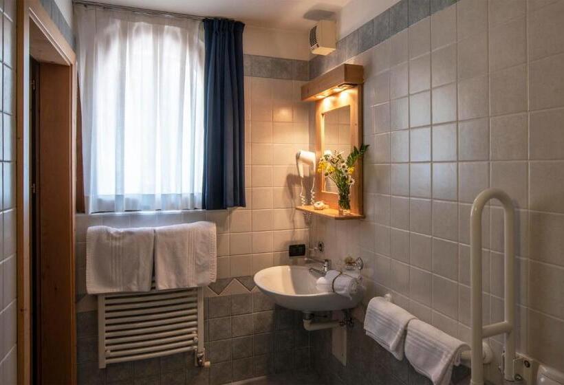 فندق Chalet Genziana