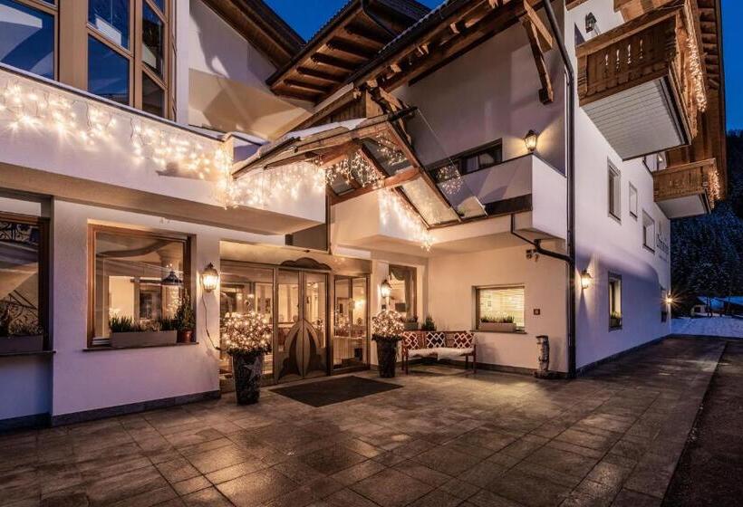 Отель Christoph