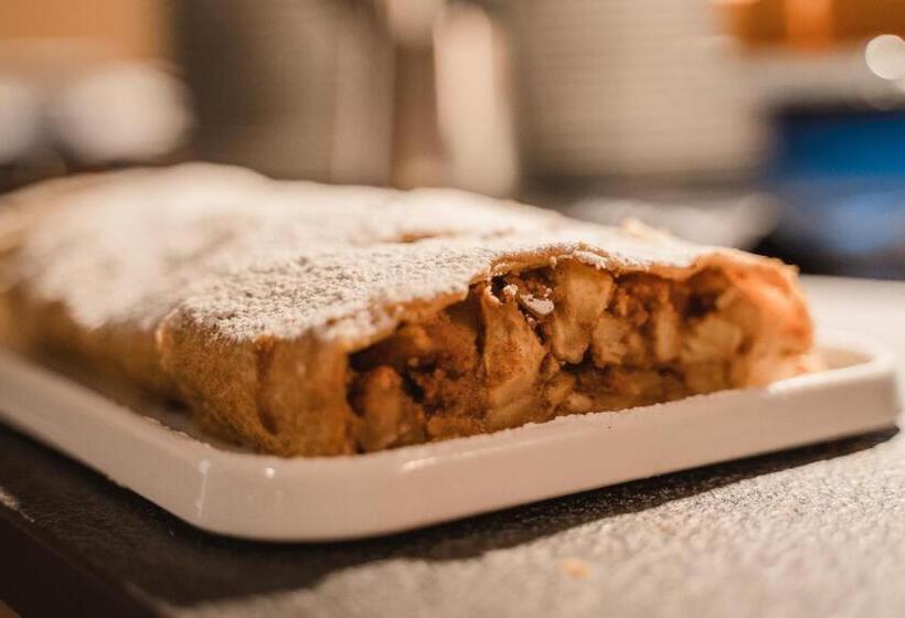 Отель Fiori Dolomites Experience