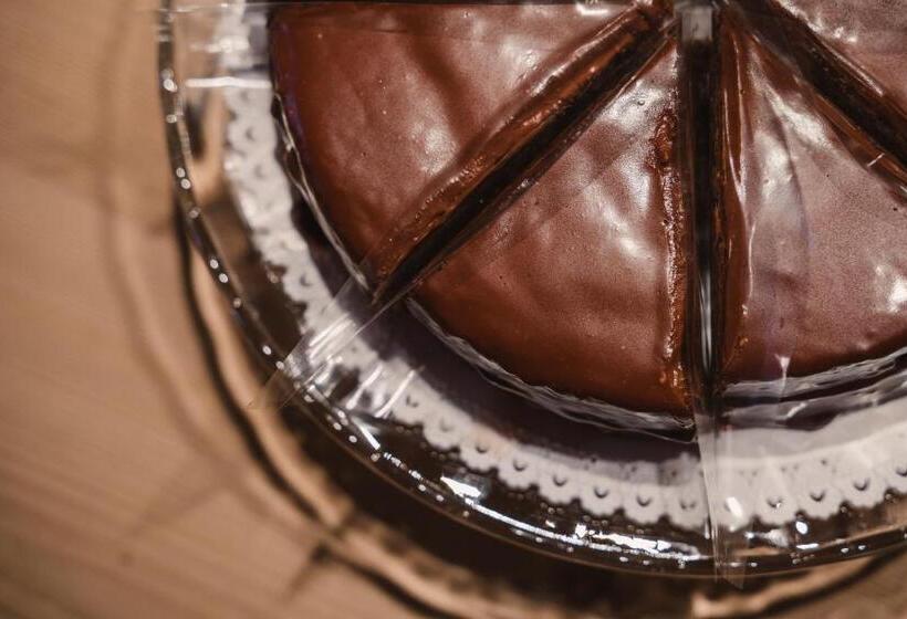 Отель Fiori Dolomites Experience