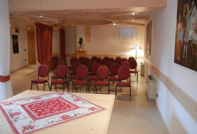 فندق Folgaria Post