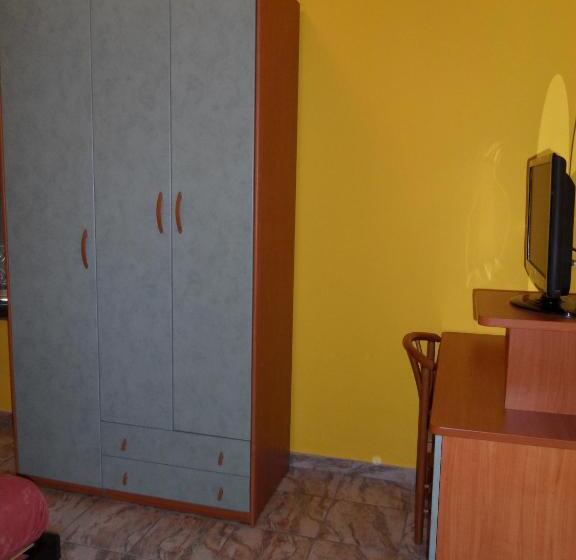 בית מלון כפרי Formica