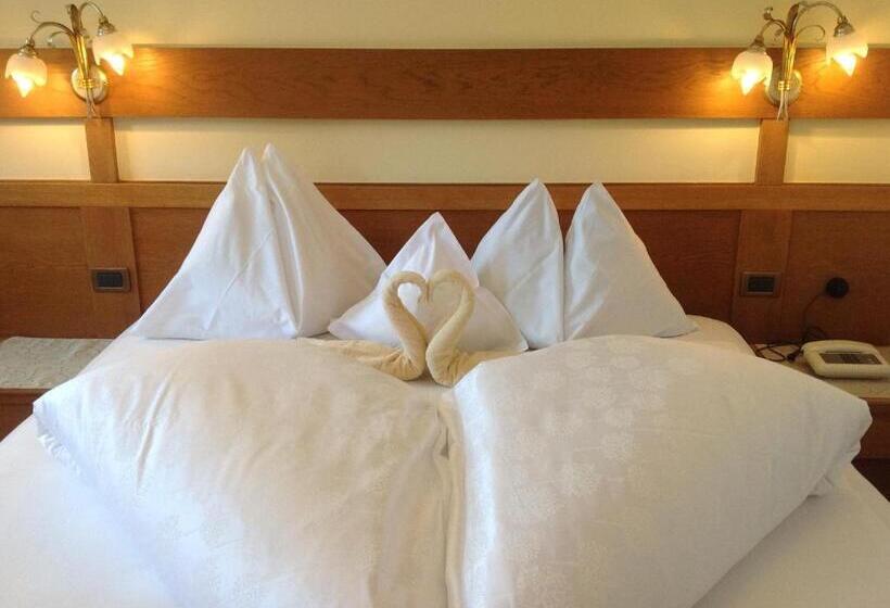 Отель Garnì Savoy