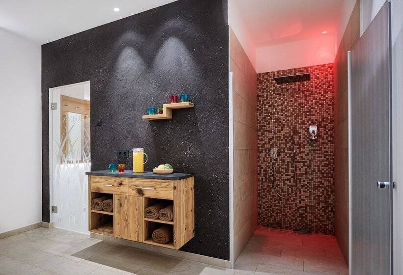 Отель Garnì Savoy