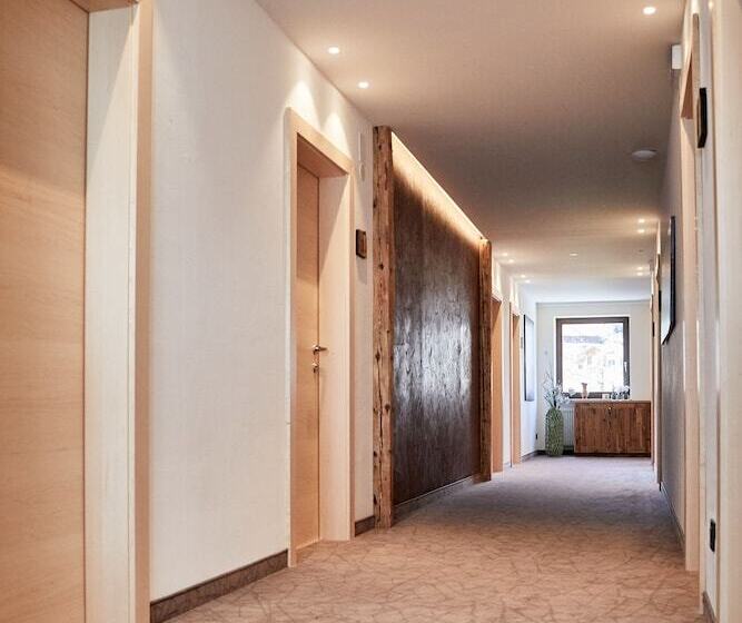 Отель Garnì Savoy