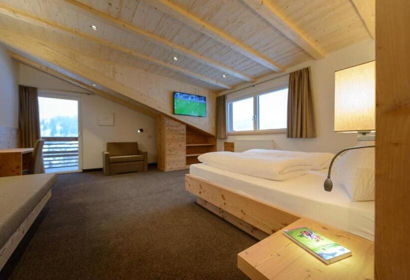 ホテル Garni August