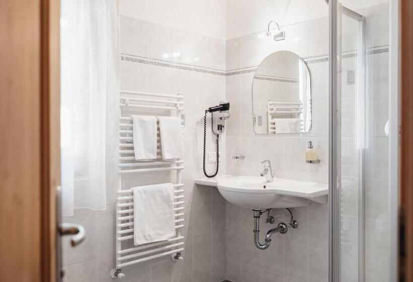 בית מלון כפרי Garni Ciasa Urban