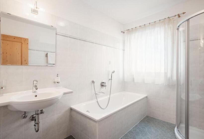 בית מלון כפרי Garni Ciasa Urban