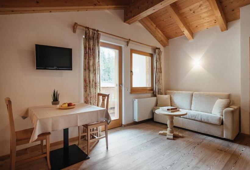 בית מלון כפרי Garni Ciasa Urban