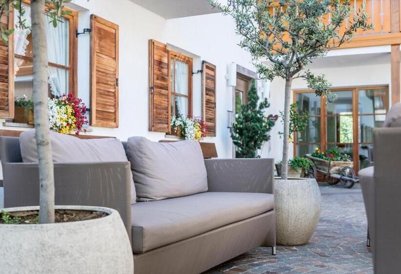 בית מלון כפרי Gasserhof Tradition & Lifestyle