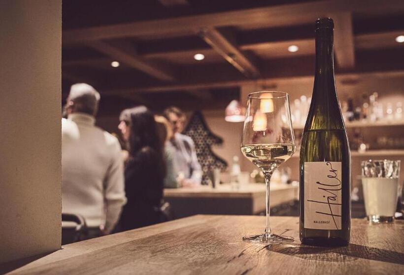 בית מלון כפרי Haller Suites & Restaurant