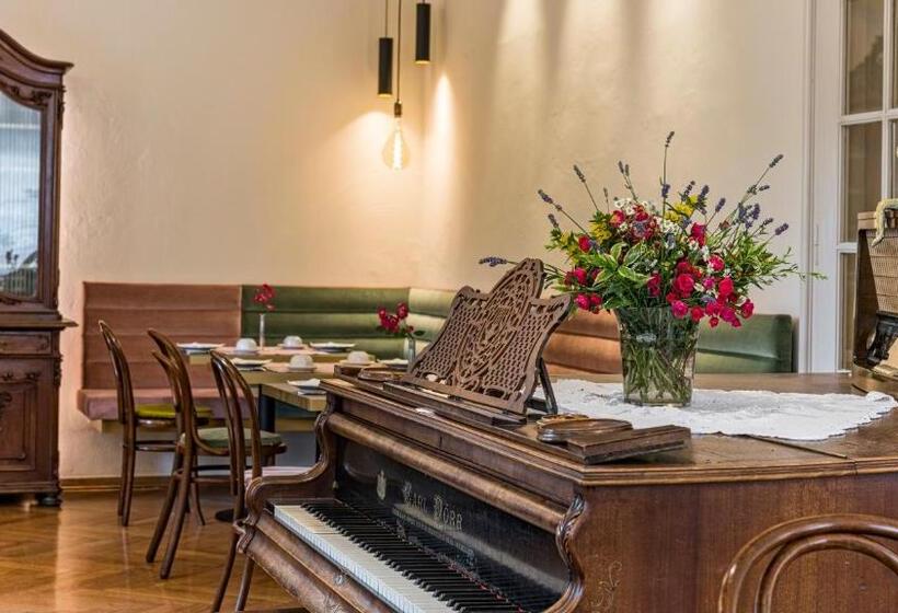 בית מלון כפרי Jarolim