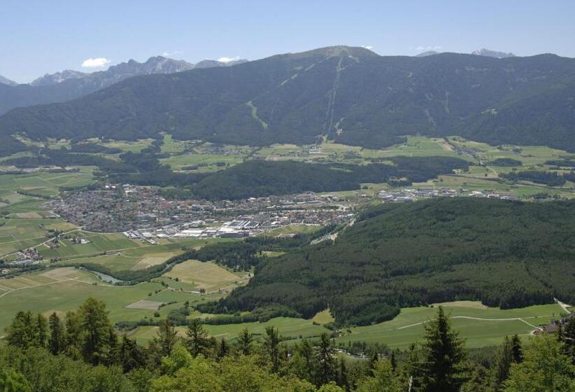 בית מלון כפרי Kristall