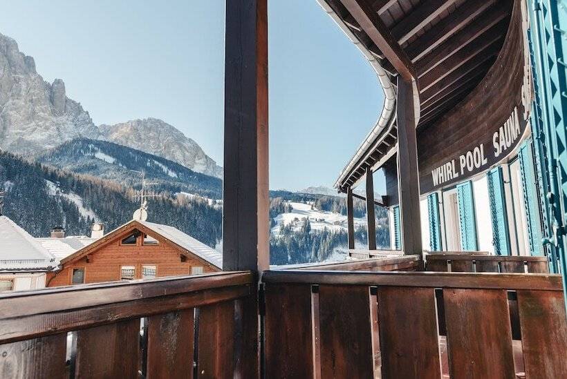 Отель Kristiania Small Dolomites