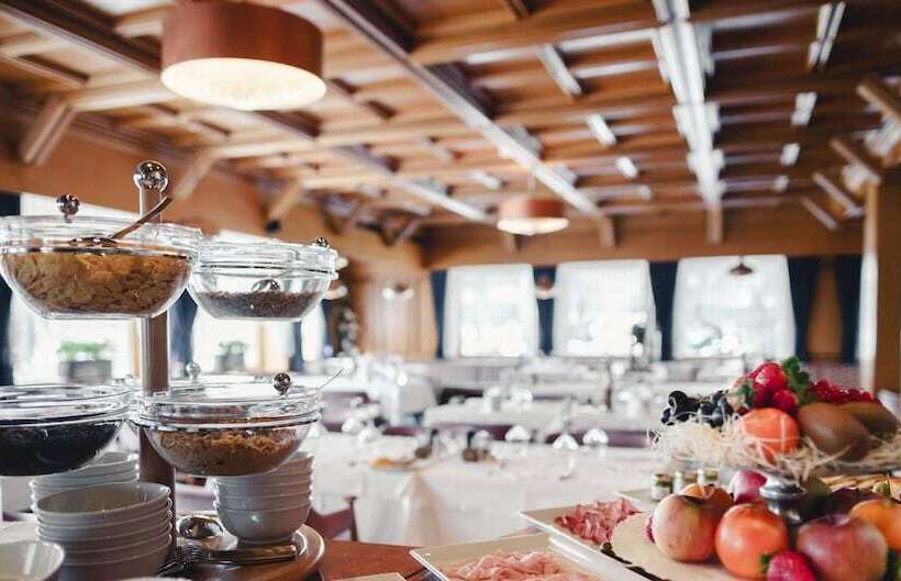 Отель Kristiania Small Dolomites