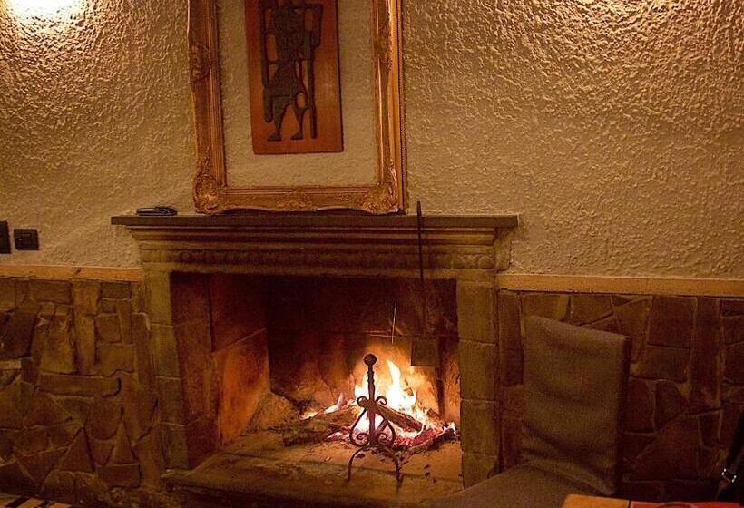 酒店 La Bussola Da Gino