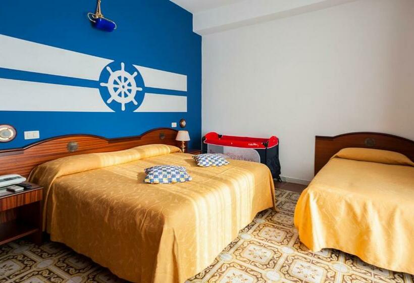 Отель La Carruba