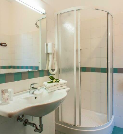 Отель La Carruba