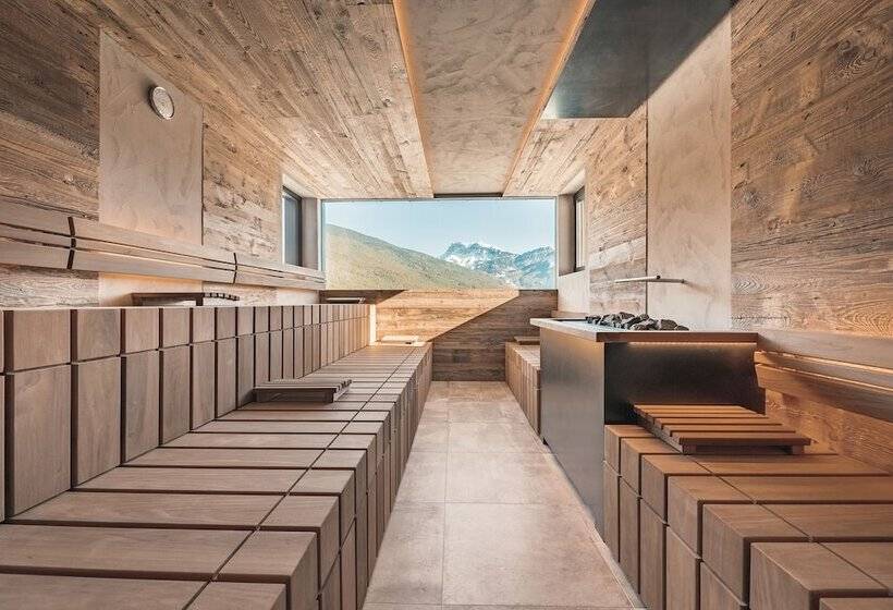 Отель La Cort My Dollhouse Adults Only