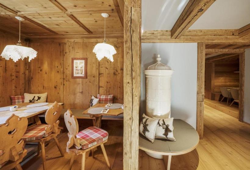 Отель Fiori Dolomites Experience