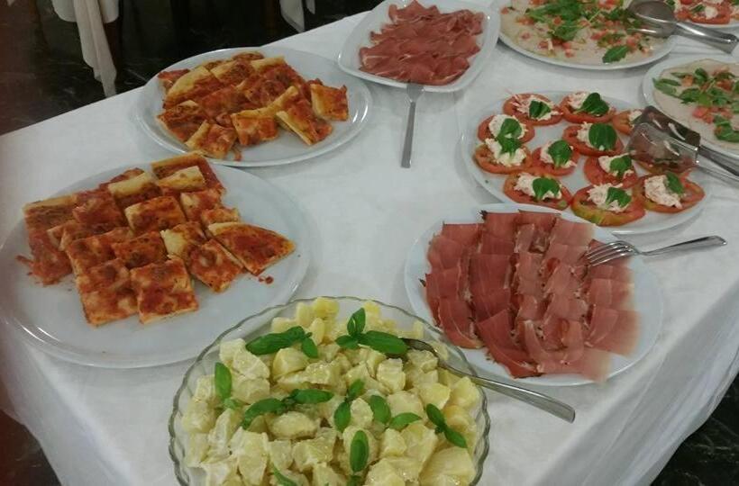 ホテル Milanesina