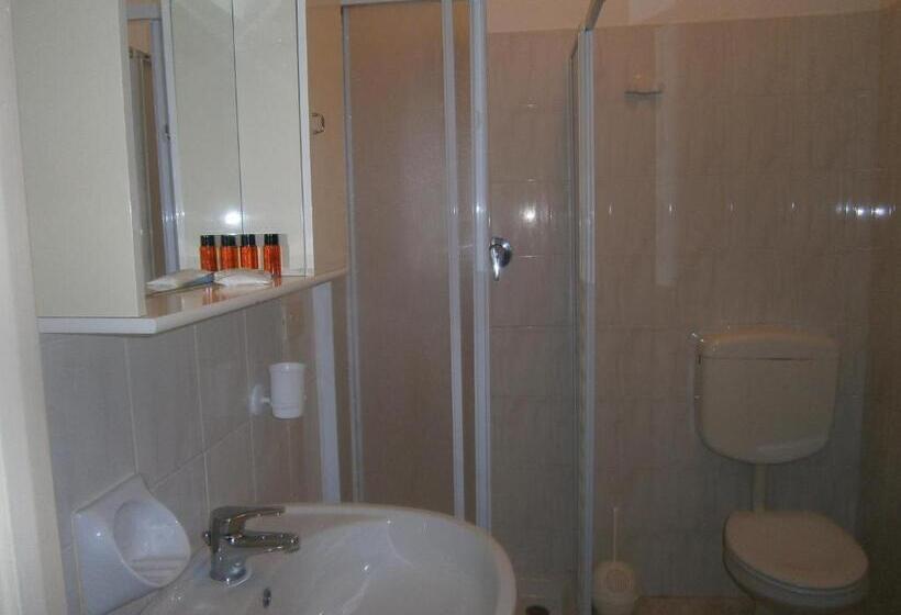 ホテル Milanesina