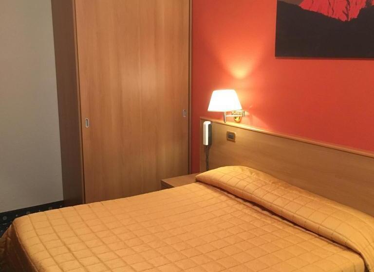 בית מלון כפרי Miravalle 2000