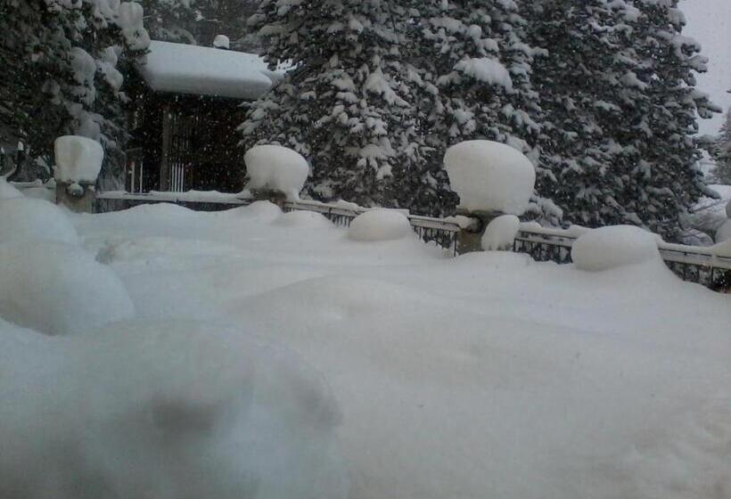 בית מלון כפרי Miravalle 2000