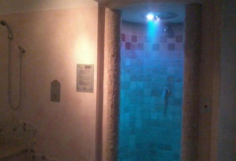 בית מלון כפרי Miravalle 2000