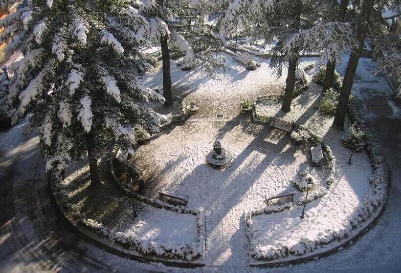 בית מלון כפרי Miravalle 2000