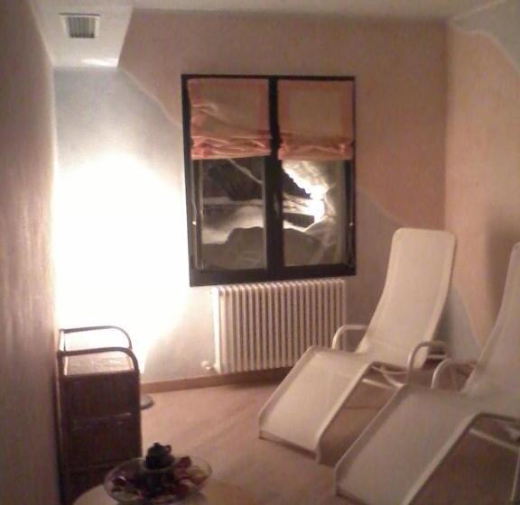 בית מלון כפרי Miravalle 2000