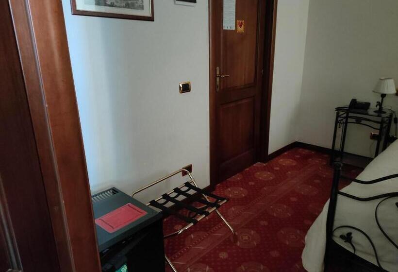 هتل Parco Dei Principi