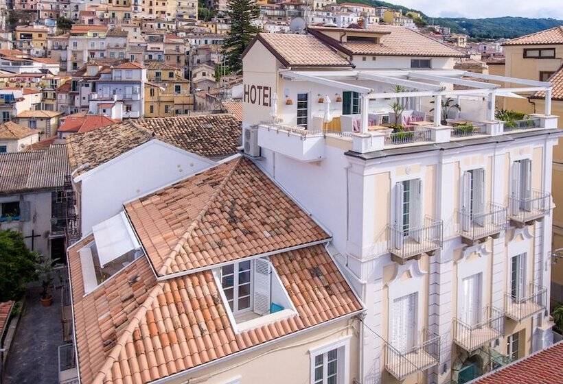 Отель Piccolo Grand