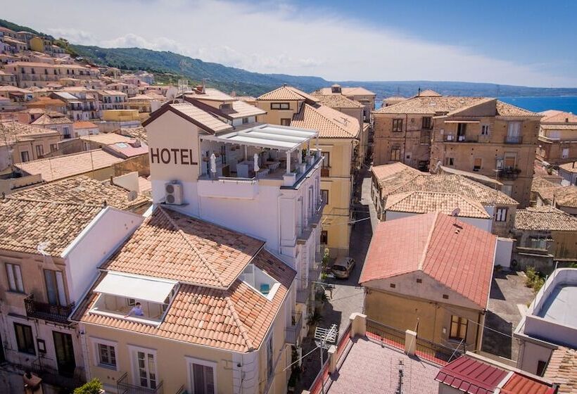 Отель Piccolo Grand