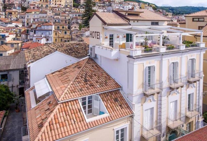 Отель Piccolo Grand