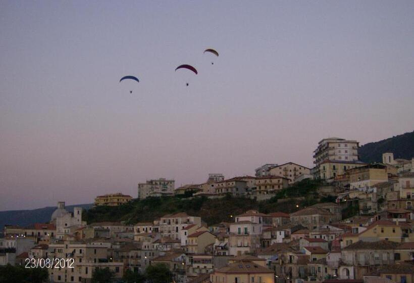 Отель Piccolo Grand