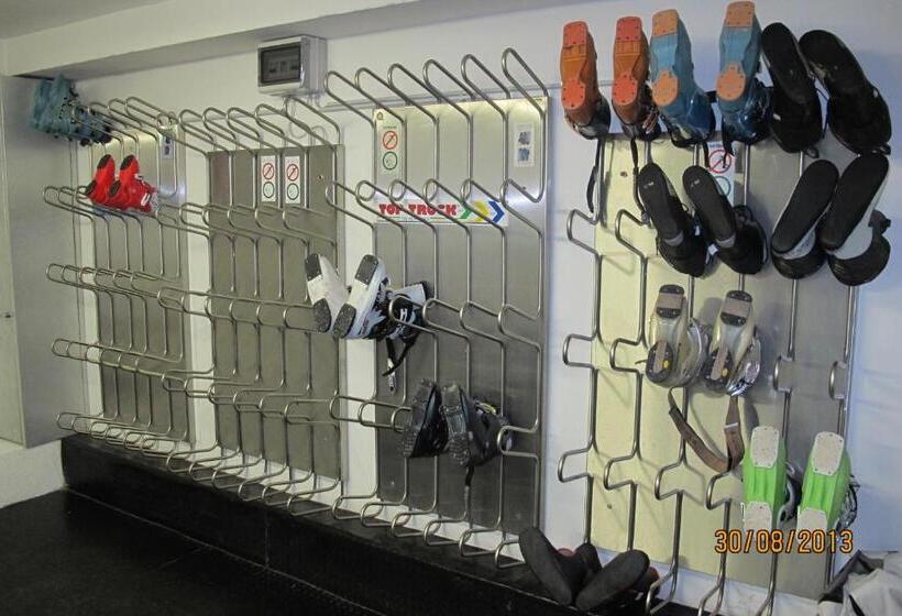 בית מלון כפרי Presena