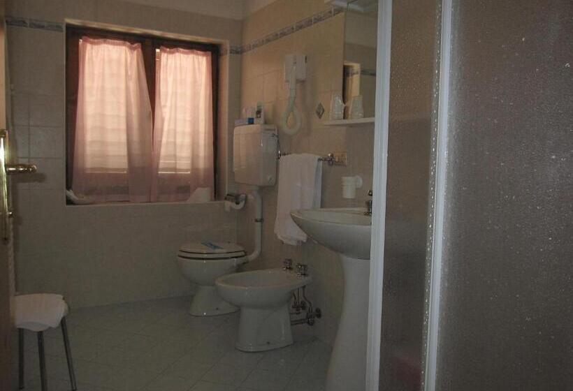 בית מלון כפרי Presena